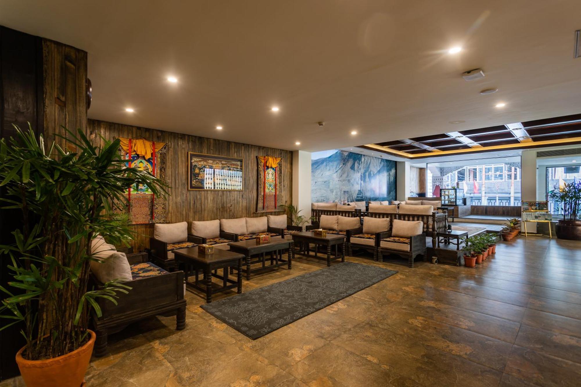 Hotel Lo Mustang Kathmandu Exterior photo