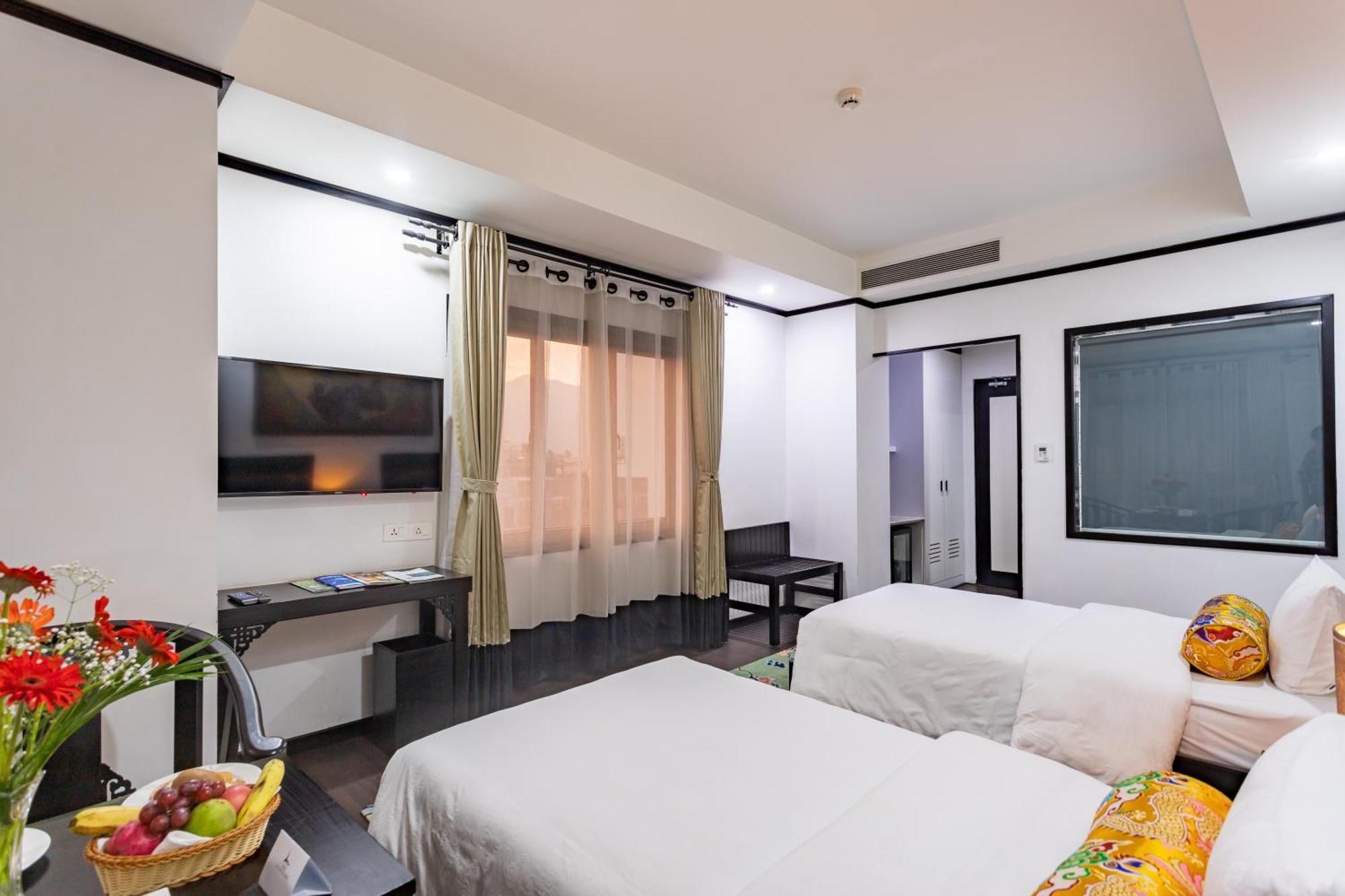 Hotel Lo Mustang Kathmandu Exterior photo