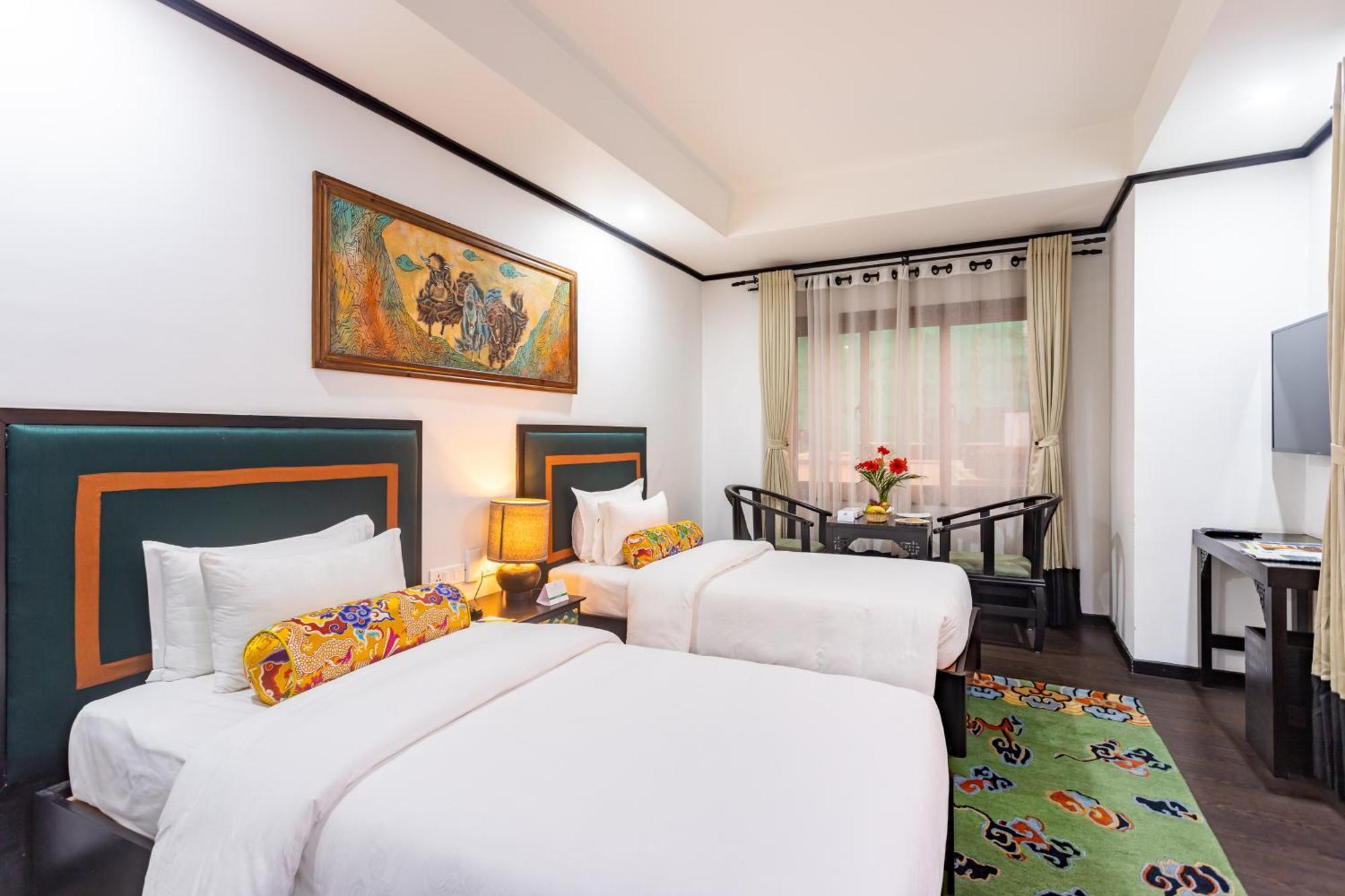 Hotel Lo Mustang Kathmandu Exterior photo
