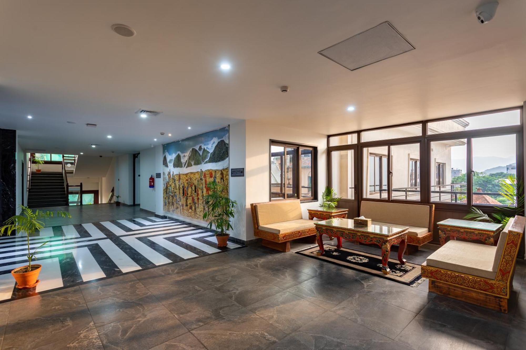 Hotel Lo Mustang Kathmandu Exterior photo