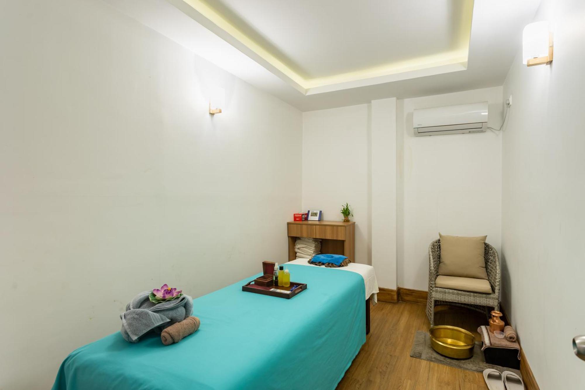 Hotel Lo Mustang Kathmandu Exterior photo